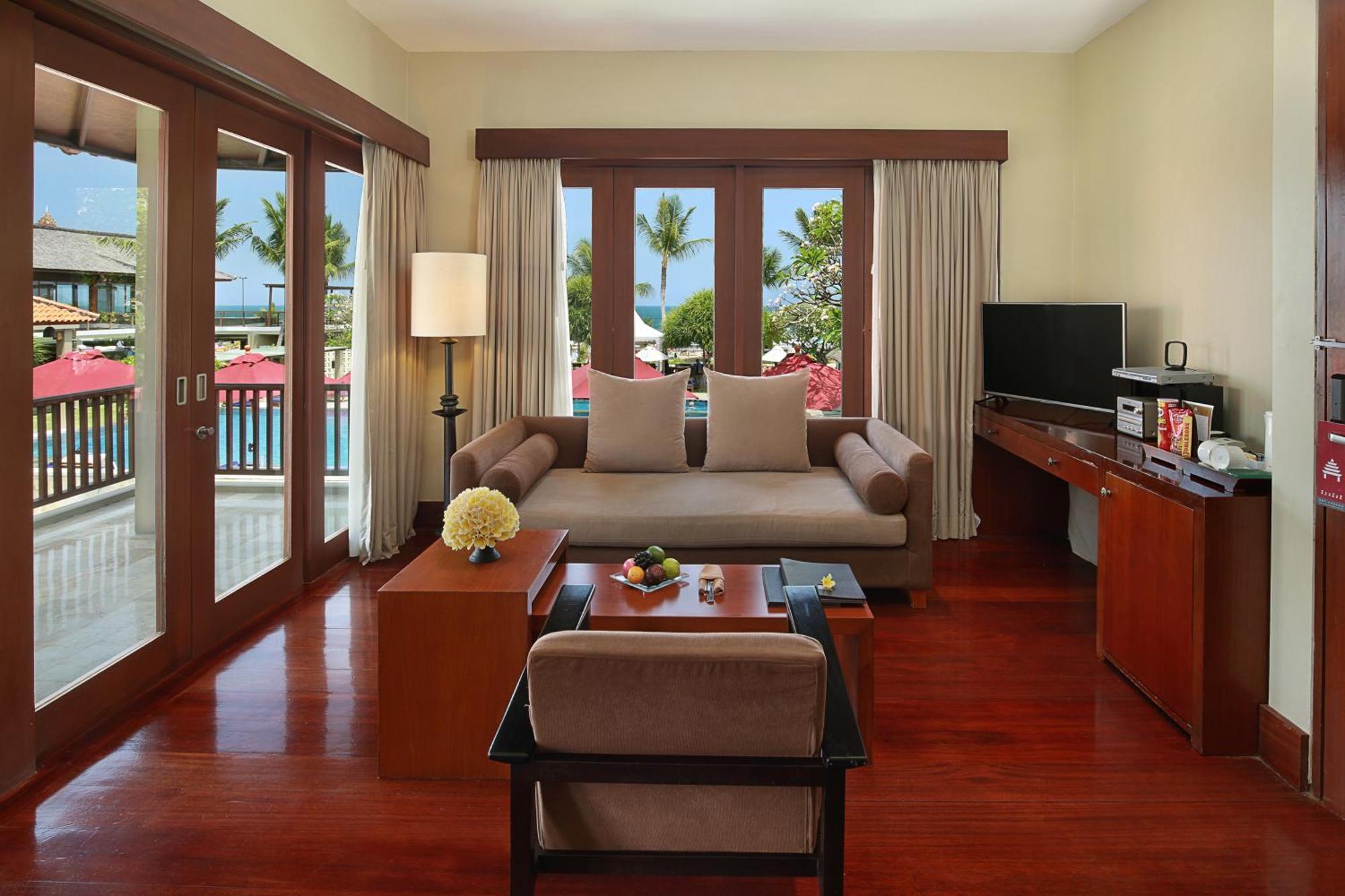 Suite-Zimmer mit Poolblick